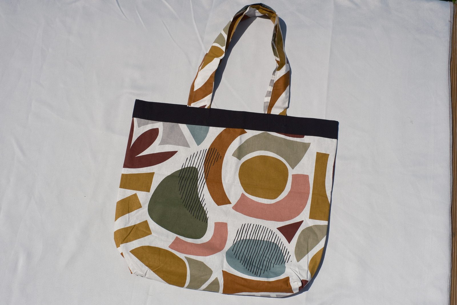 🧵 Tote Bag XL — Le sac qui vous suit partout